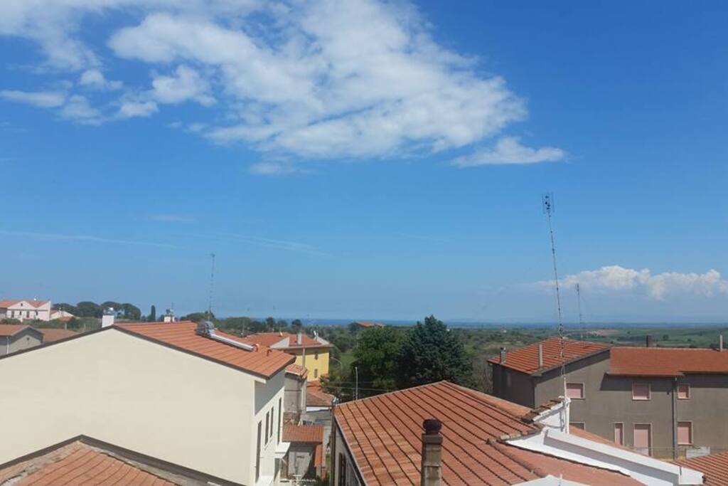 vista mare dalle finestre sul retro