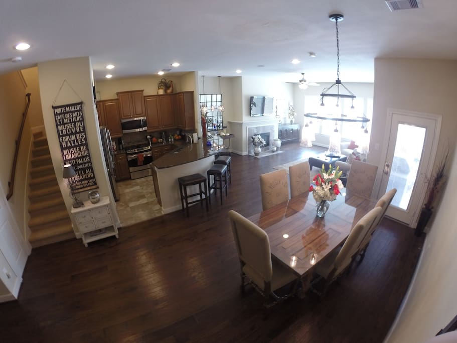 Living Room/Kitchen