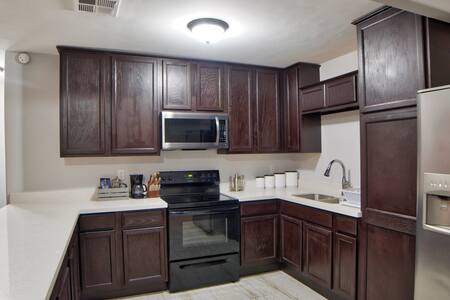 Stunning & Affordable Chandler Room