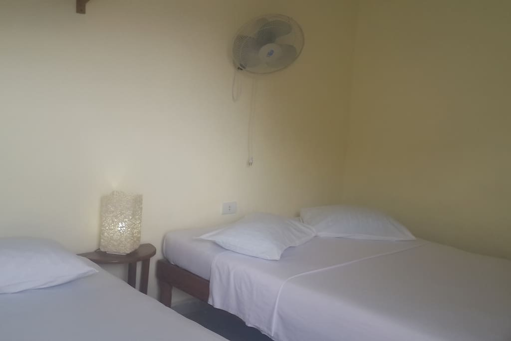 Cuarto con dos camas