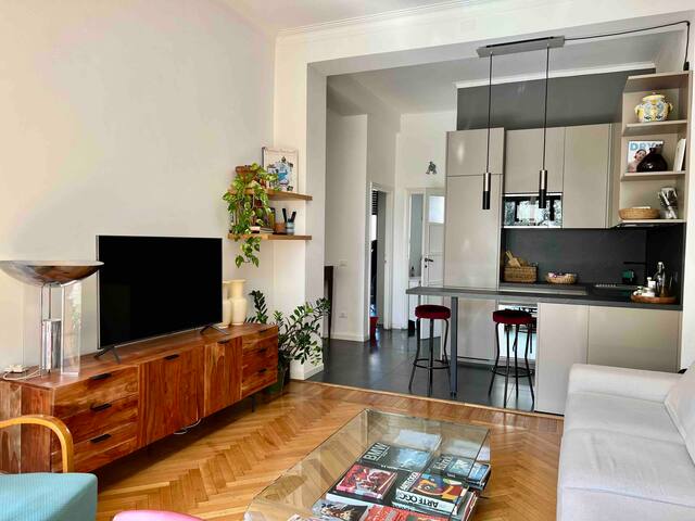 Conca dei Navigli apartment gallery image 2