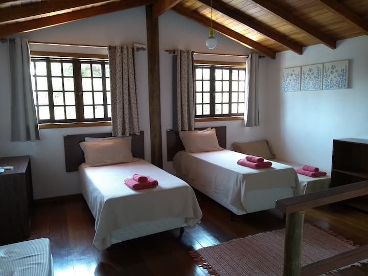 ห้องสวีทชั้นลอยพร้อมเตียงเสริมที่เตรียมไว้