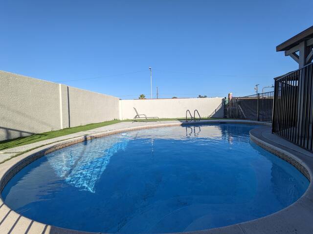 Mins to Strip 3 suite 5BR5BA One Story Pool House! gallery image 5