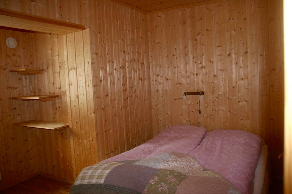 Bed room 1