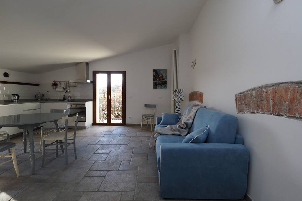 zona giorno con divano letto