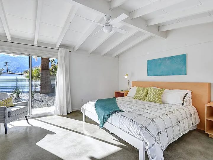 Mid-century Modern Pool Compound In Palm Springs! - Palm Springs, CA