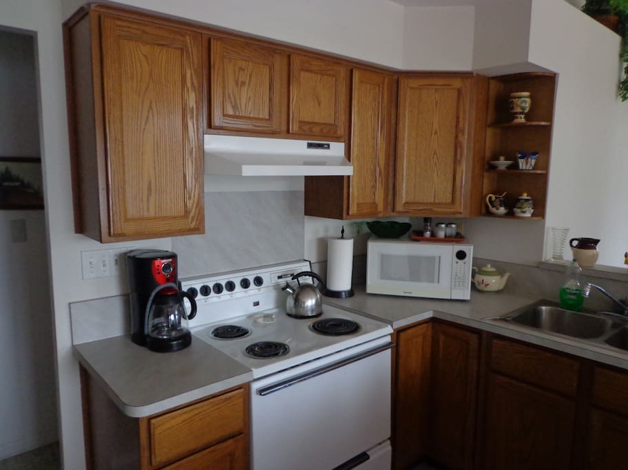 Kitchen amenities:
Oven+microwave.