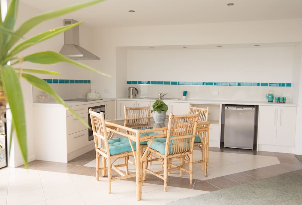 Full kitchen