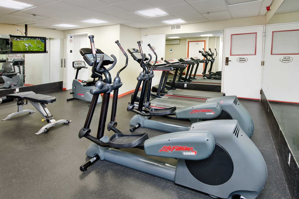 24 Hour Fitness Room