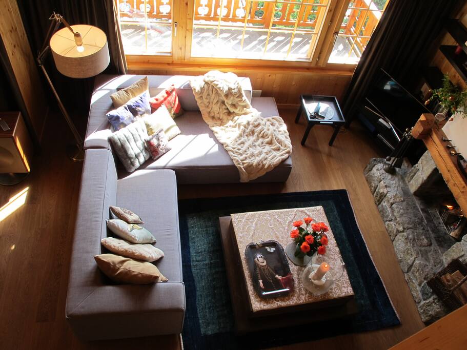 Salon vu de la mezzanine