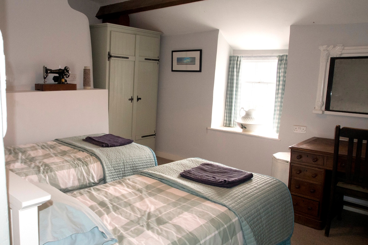 ห้องนอนเตียงคู่