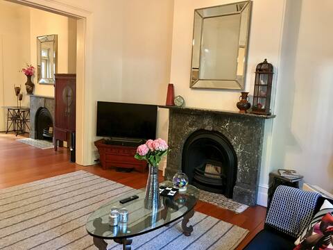 Successful Airbnb property: Kirribilli / Sydney Grand Terrace House in Kirribilli