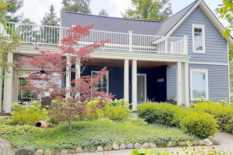 Unwind in Boyne City, 1 Block to Peninsula Beach