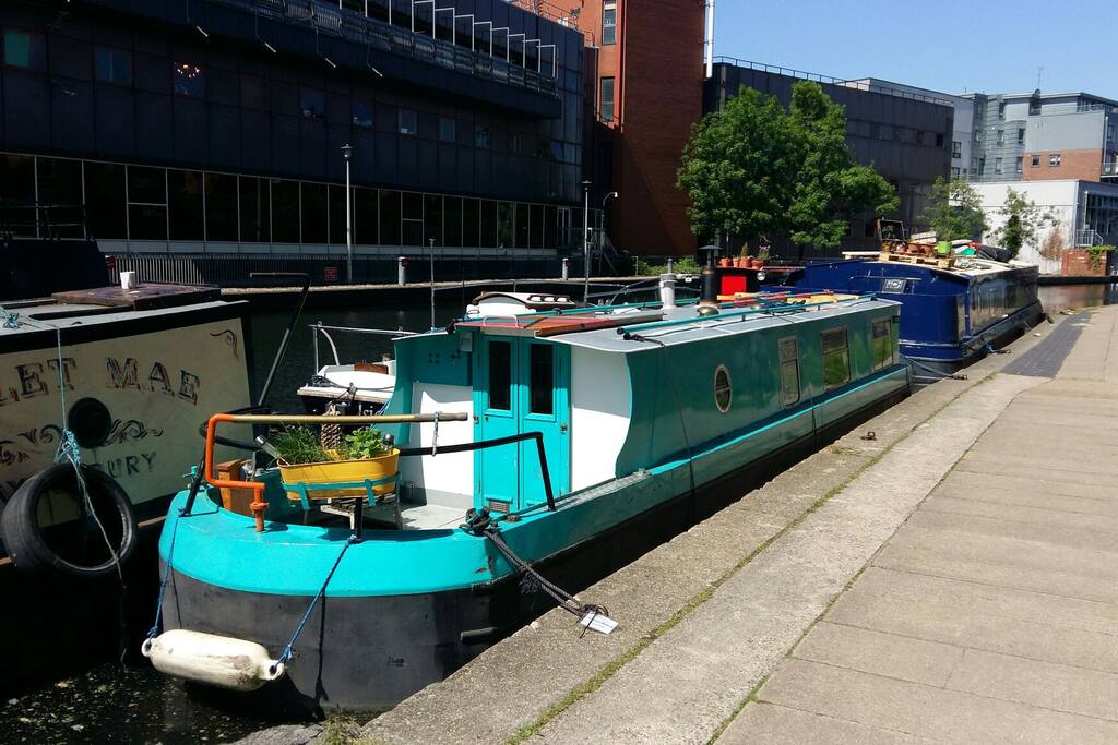 Charming Narrow boat on the canal - Boats for Rent in ...