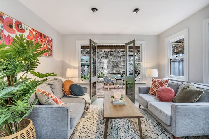 Historic Elegant Terrace at Observatory Hill