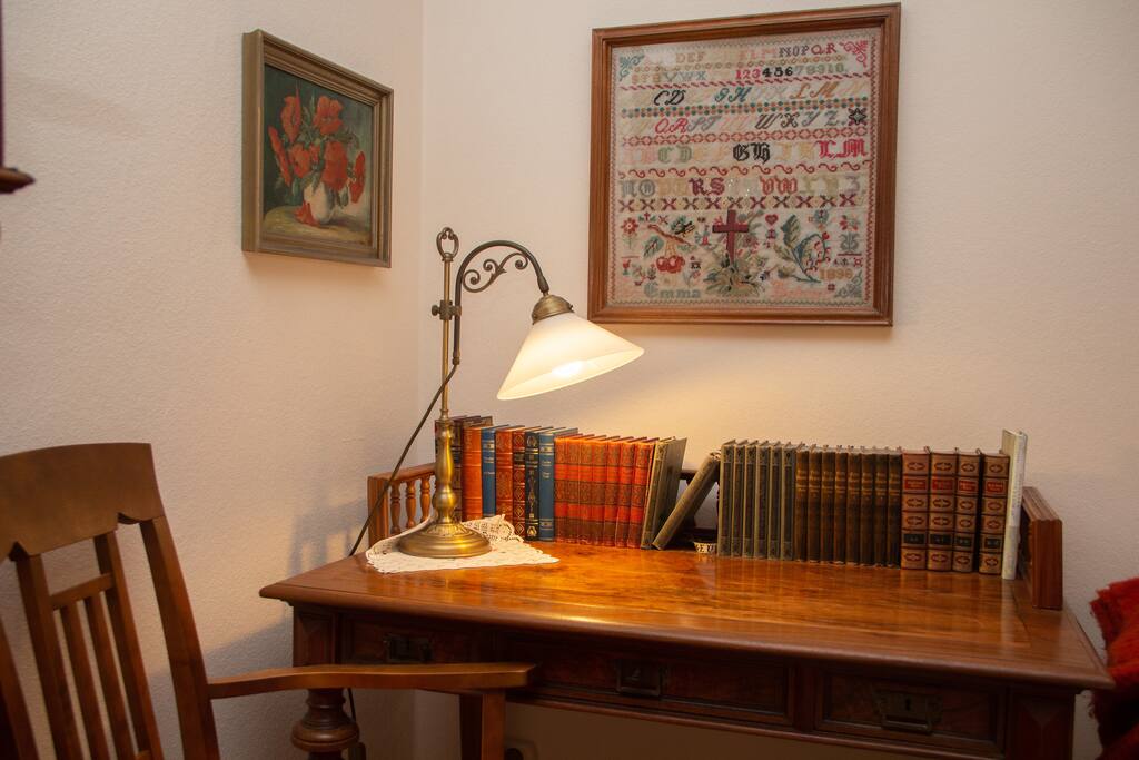 Wohnzimmer (Sitzbereich)