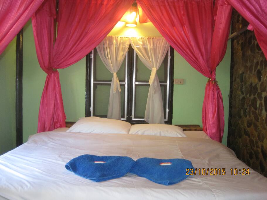cable tv.,wireless, wifi,shower with water heater, air condition, fan, mosquito net.