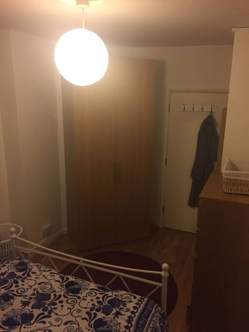 Bedroom (another angle)