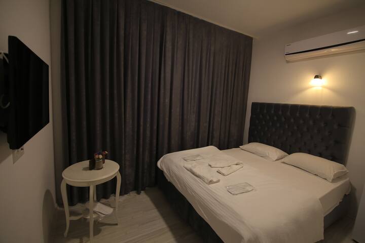 Comfortable and Clean LowCost Studio Flat