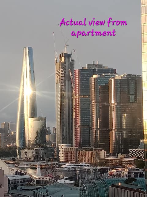 Top performing Airbnb: Darling Harbour: 1 BDR with spa/pool in Pyrmont