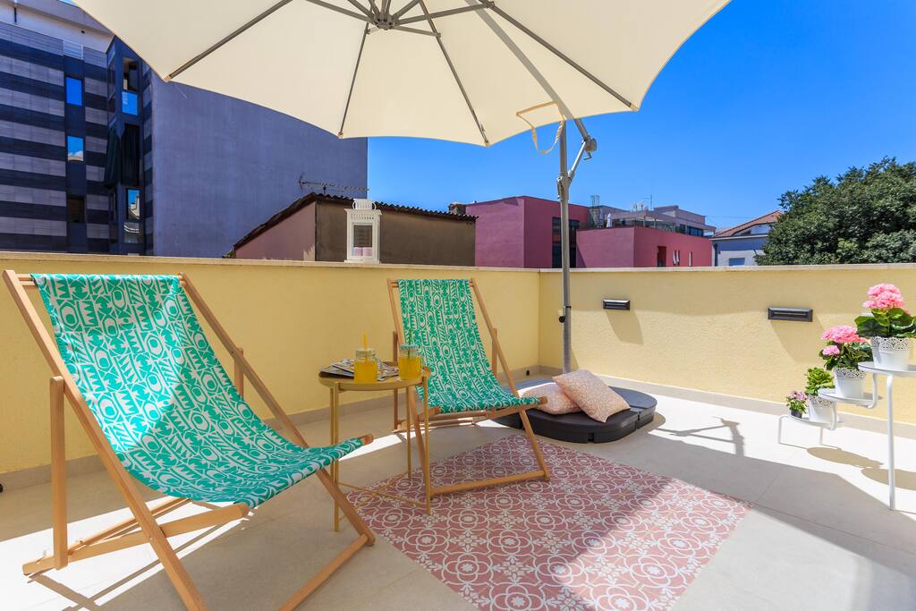 Huge 13m2 shiny terrace