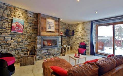 Pyrenean typical and modern house