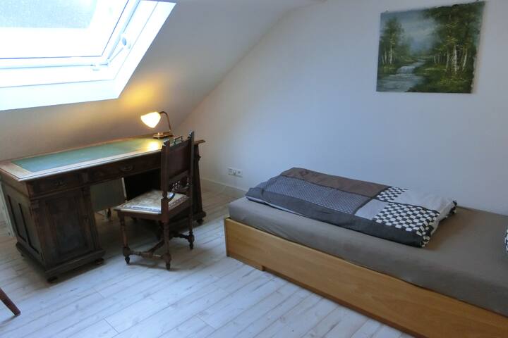 غرفة النوم 2