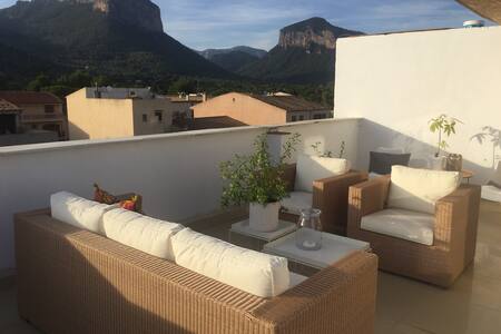 New penthouse studio with outstanding view