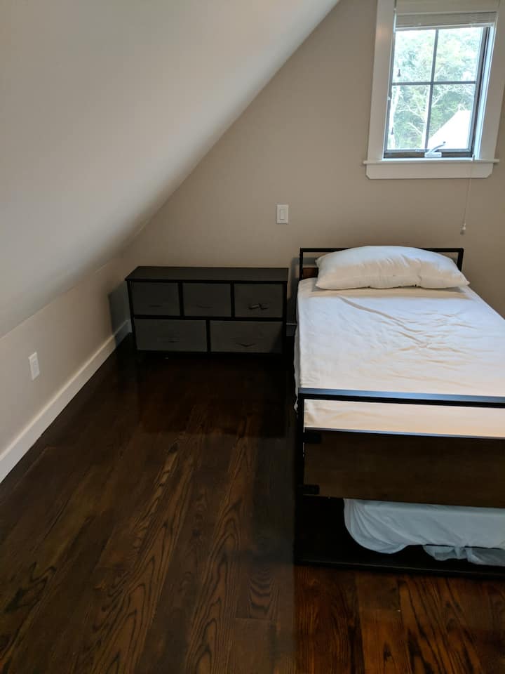 loft Twin Singleles