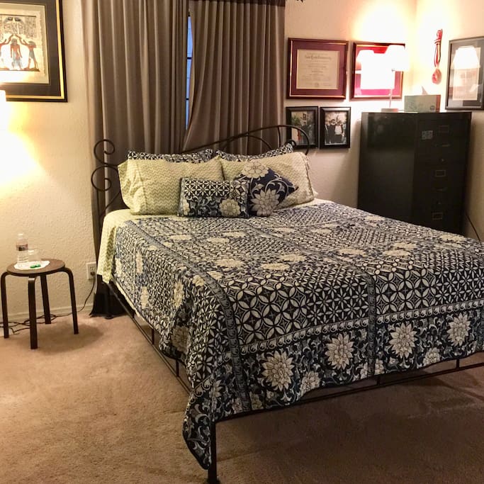 Queen size bed