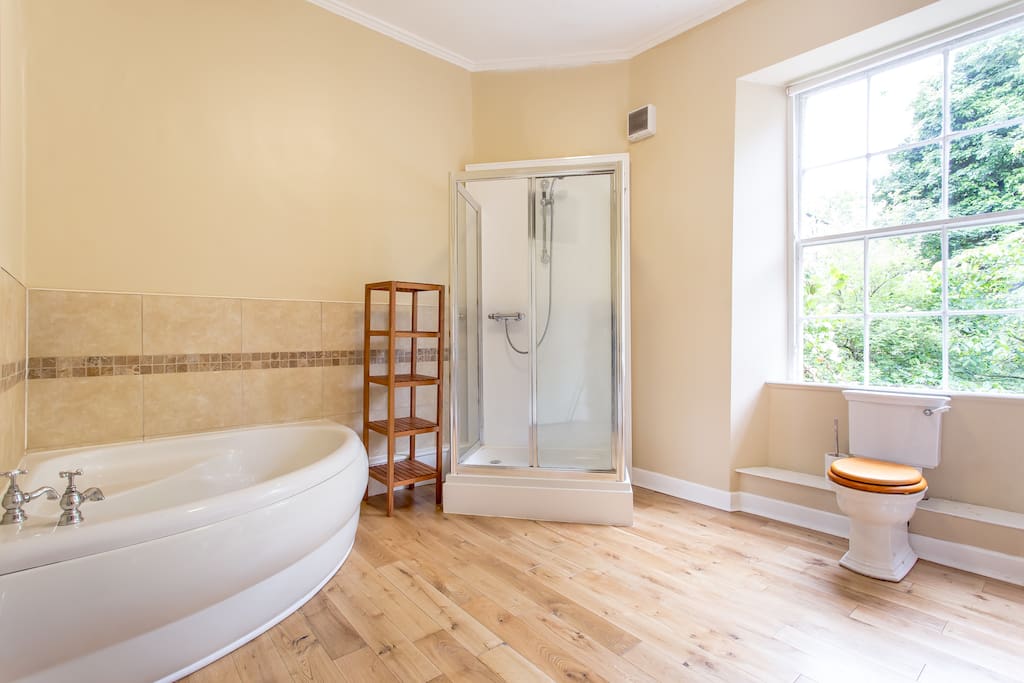 Spacious bathroom