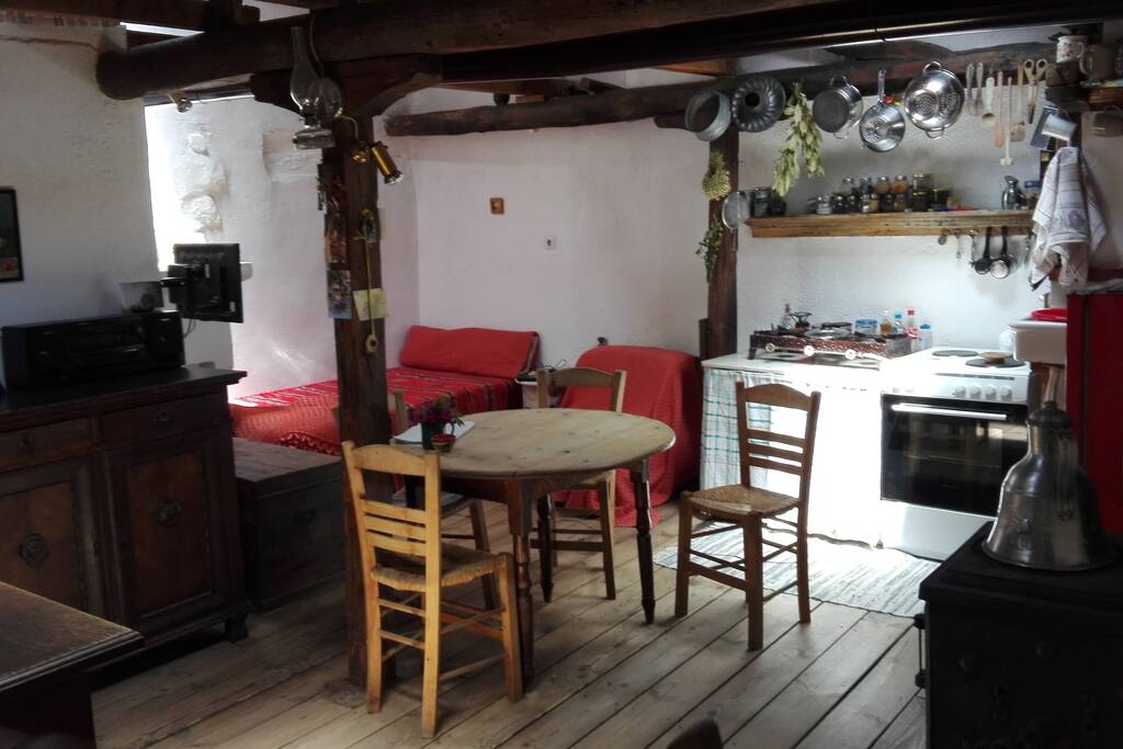 Living room - kitchen