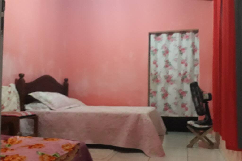 Quarto 1 (Cama de Casal/Solteiro)