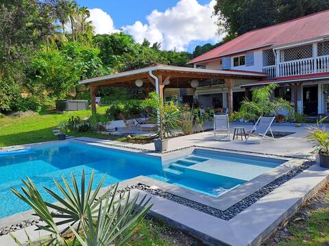 Beautiful villa pool and jacuzzi, zest Caribbean