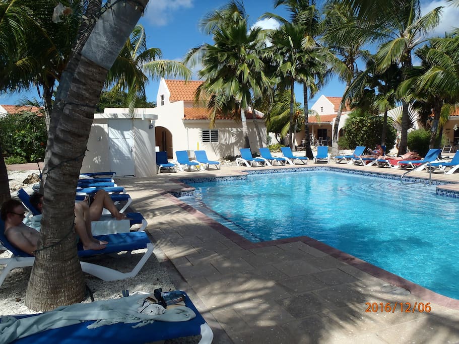 Swimming pool (2)