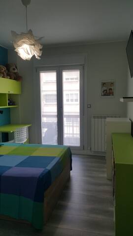 Private room with 1 bedrooms in Logroño - Habitación doble con baño privado en el centro!