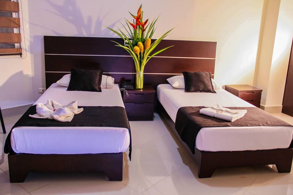 CÓMODAS HABITACIONES, ENCANTO DE PRIMAVERA, CERCA A CUALQUIER EVENTO DE NUESTRA FERIA.