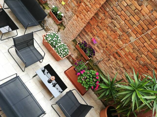 Canal view & patio charme apartment at MaisonMarea gallery image 4