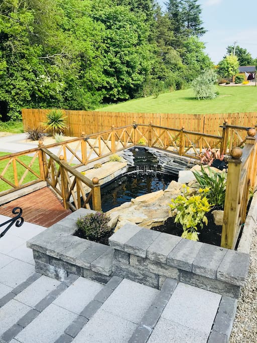 Garden water feature