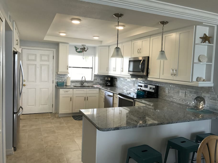 Newly Renovated, Granite Countertop, Stainless Steel Appliances