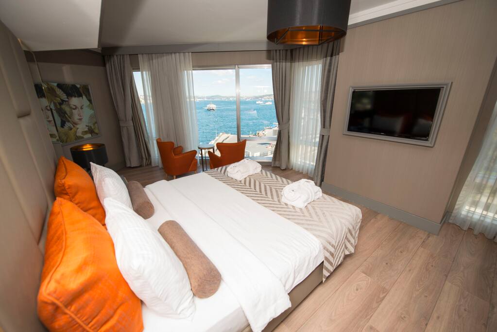 Queen Suite