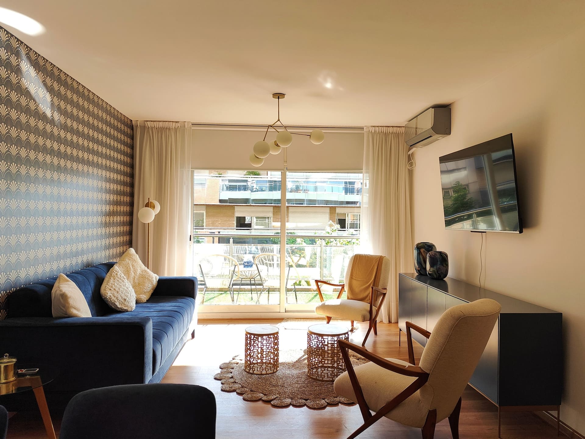 Apartamento moderno de 3 dormitórios em Puerto Madero com piscina e varanda