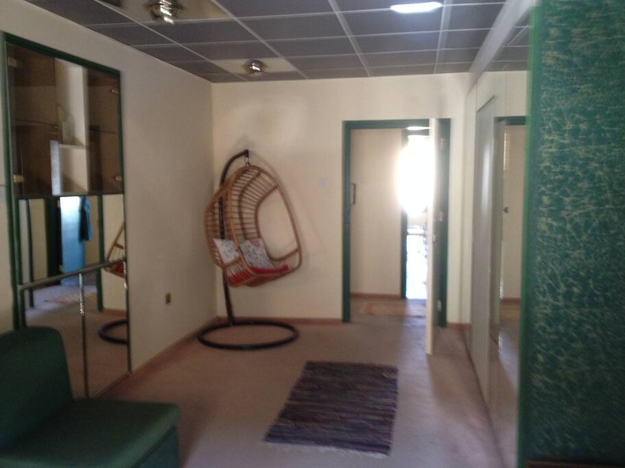 entrance / sitting room
