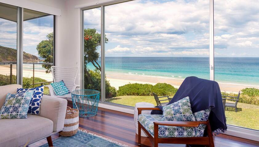 Absolute beachfront cottage + separate apartment gallery image 2