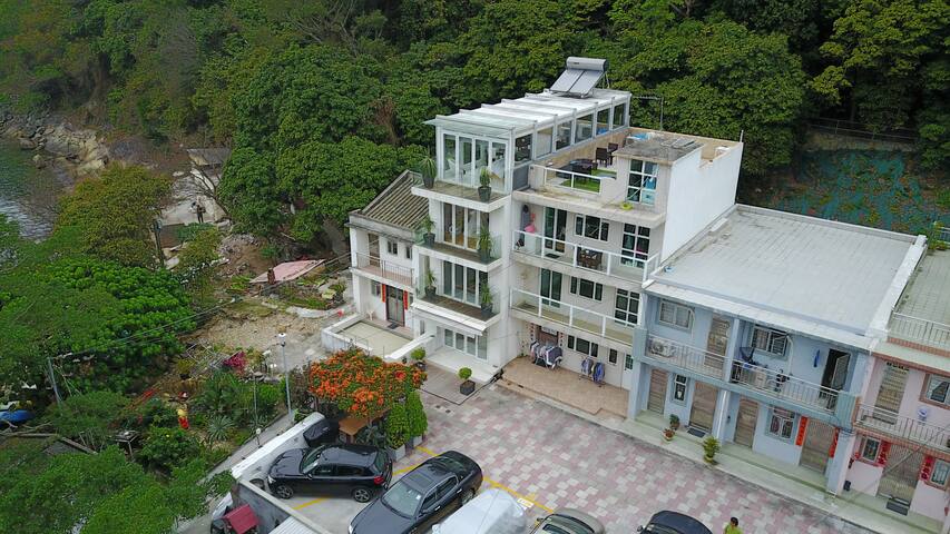 Dream beach house , perfect staycation. Near city gallery image 2