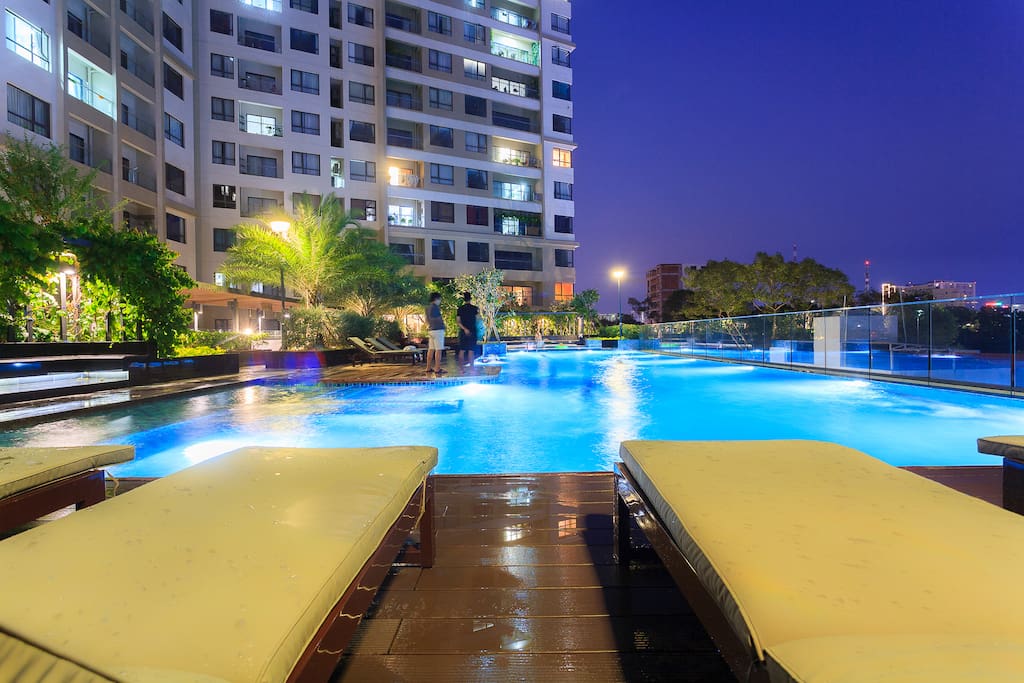Swimming pool
