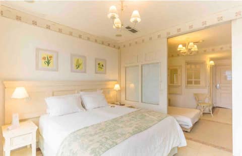 BEAUTIFUL flat with POOL VIEW at IL Campanário