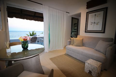 Top performing Airbnb: Exclusive Oceanfront Rooftop Brisa y Mar Penthouse in Pescadores