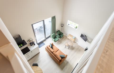 Top performing Airbnb: Vacation home in a charming Zeeland farmhouse in Wijk 01 Wemeldinge