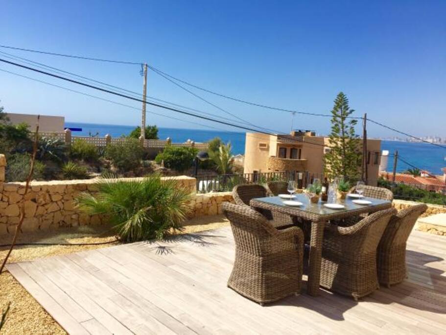 Alfresco Dining!